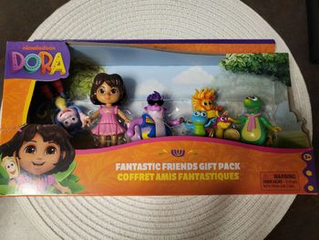 Dora.