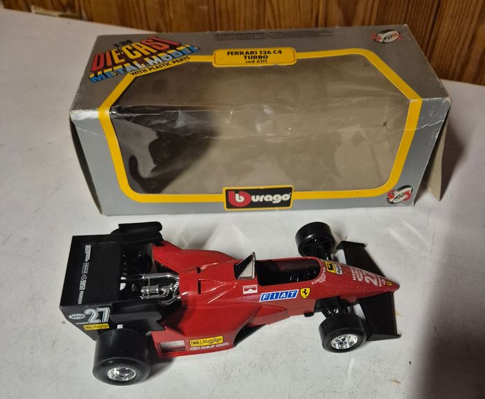 Bburago voiture miniature Ferrari 126 C4 rouge 1/24 - photo numéro 7