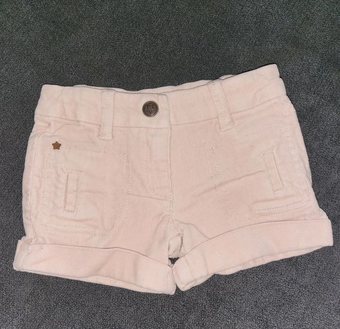 Short en velours tape à l'œil