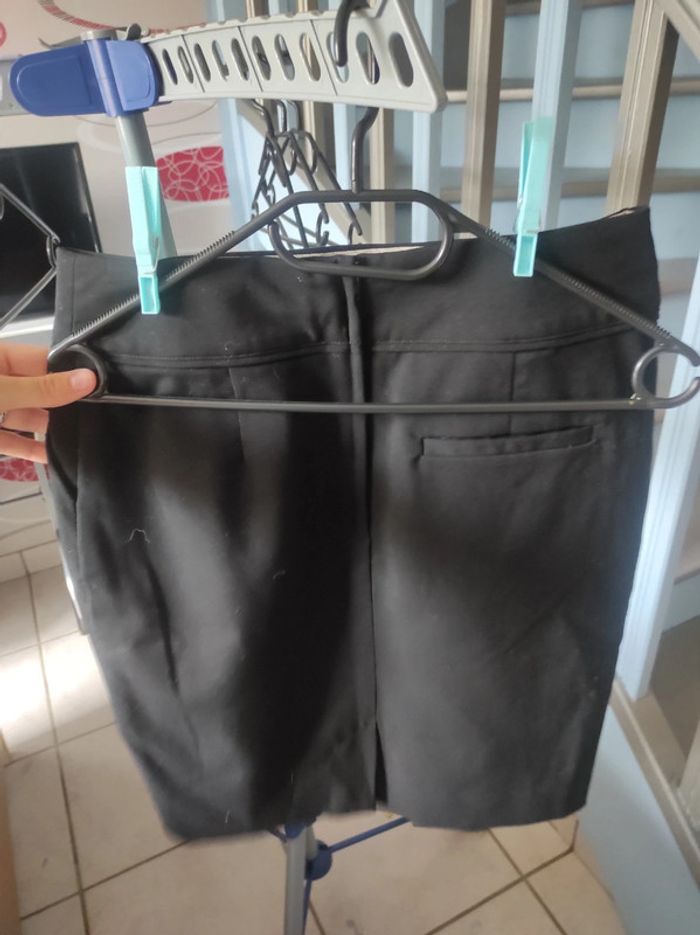 Jupe noire H&M courte 38 - photo numéro 2