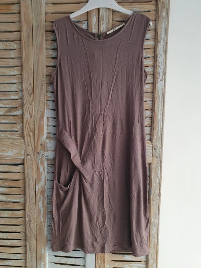 Robe moulante taupe - photo numéro 3