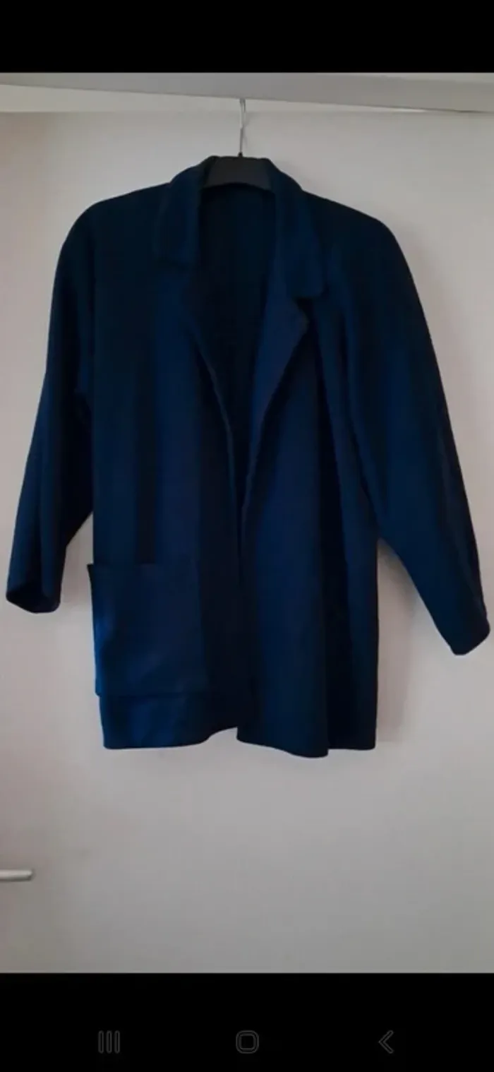 Veste bleu foncé