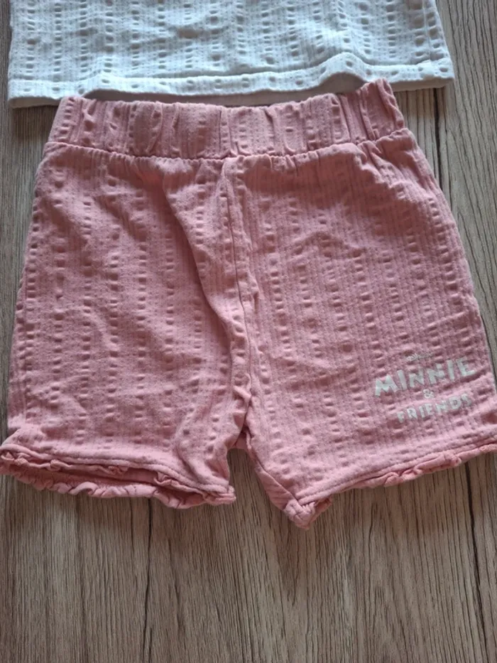 Ensemble short tee-shirt 12/18 mois disney - photo numéro 3