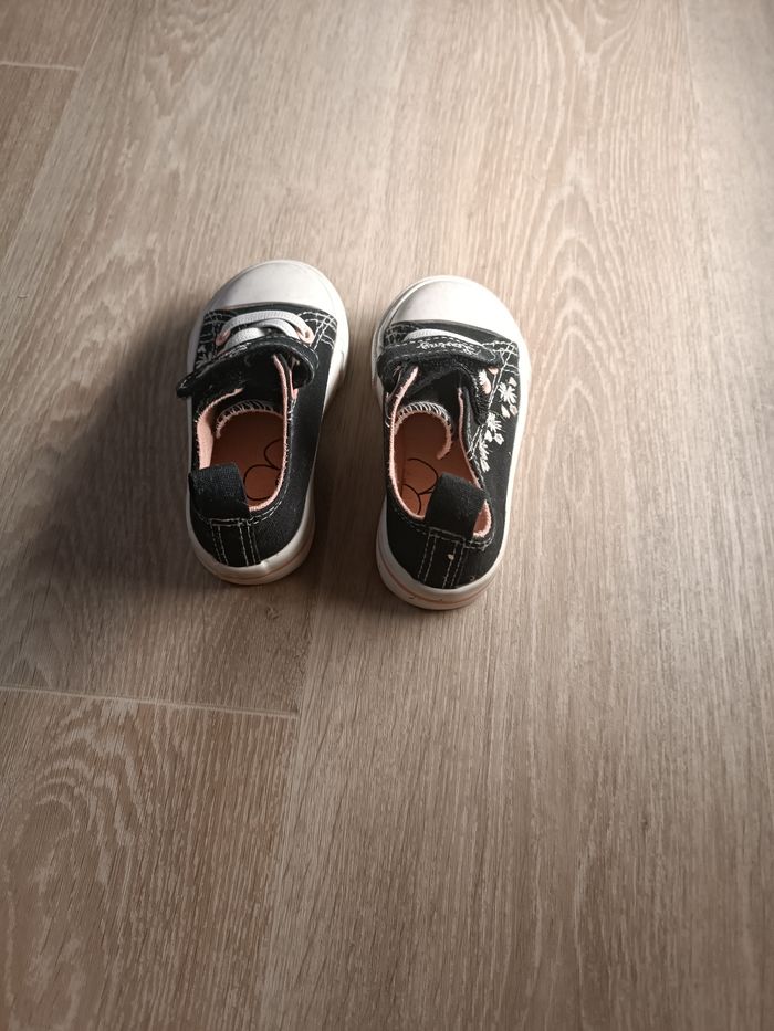 Chaussure motif fleurs - photo numéro 2