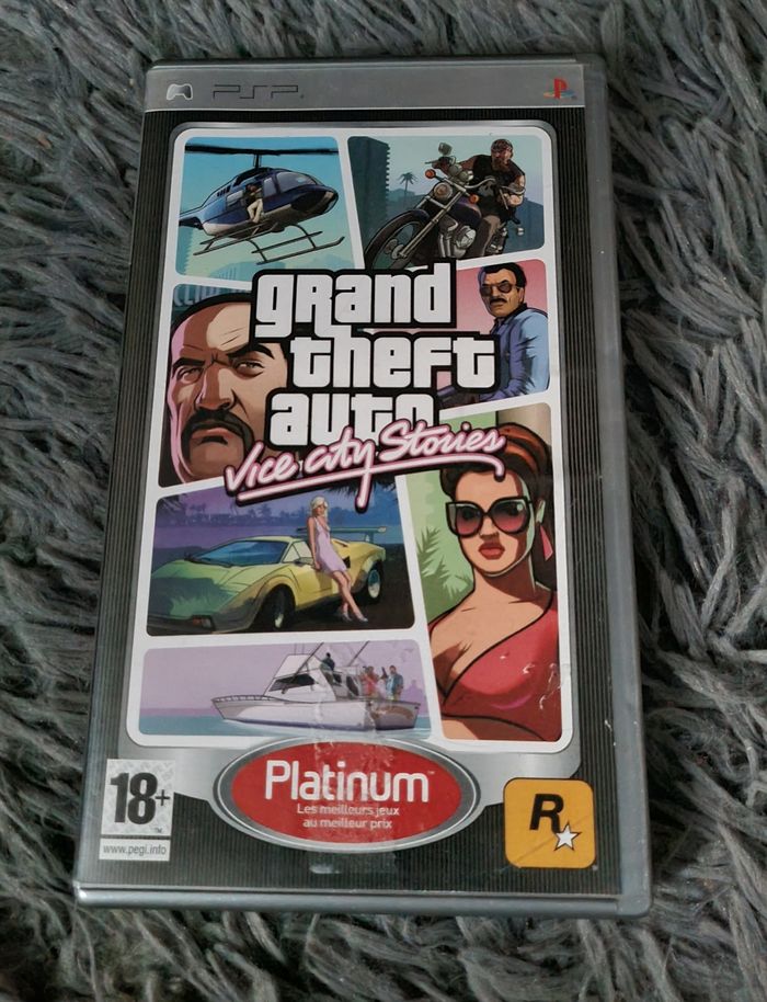 Boîte vide de jeu avec livret et poster GTA Vice City Stories PSP