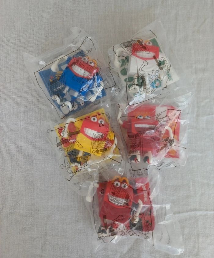 Lot de jouets Burger King et MacDonald's (31 articles) - photo numéro 2