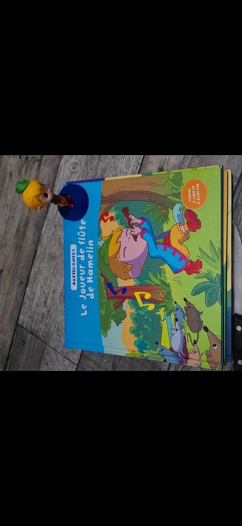 Hachette 5 Audioconte livre et figurine audio conte