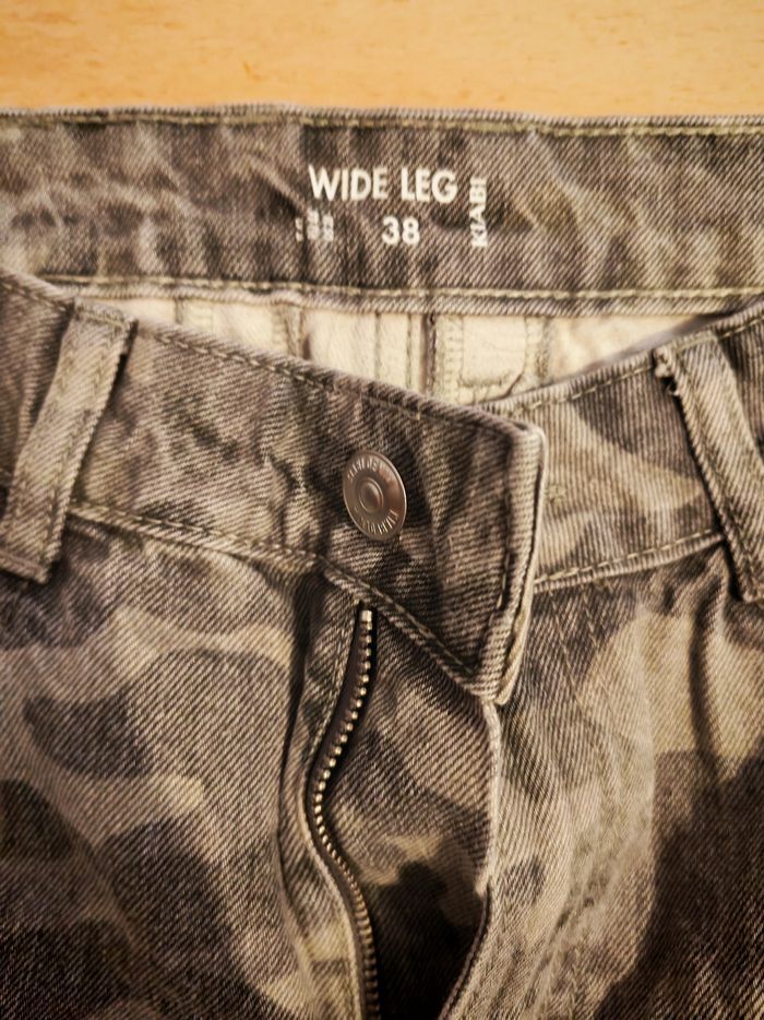 ✨ Pantalon wide leg camouflage – KIABI – Taille 38 ✨ - photo numéro 2