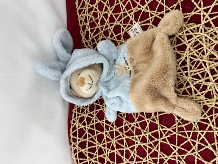 Doudou plat ours déguisé en lapin beige bleu GRAIN DE BLE