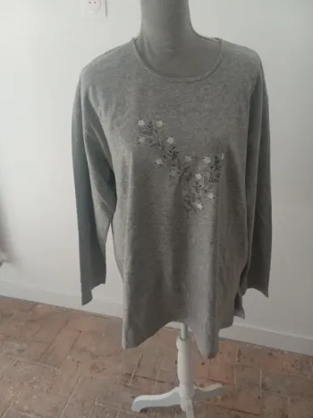 🌹pull fin emma pernelle taille 46/48🌹