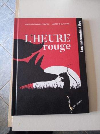 Livre Mercredi à lire l'heure rouge
