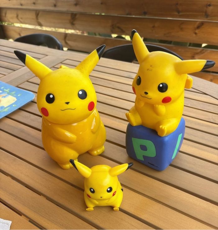 Lot de 3 pikachu
