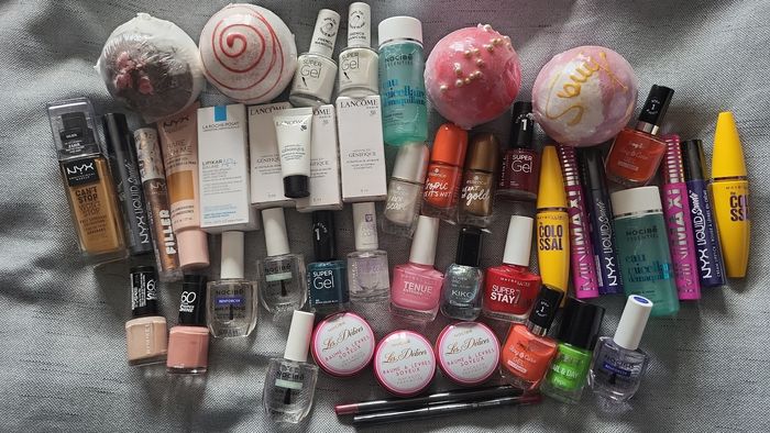 Lot maquillages