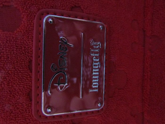 loungefly mickey rouge avec porte monnaie - photo numéro 2
