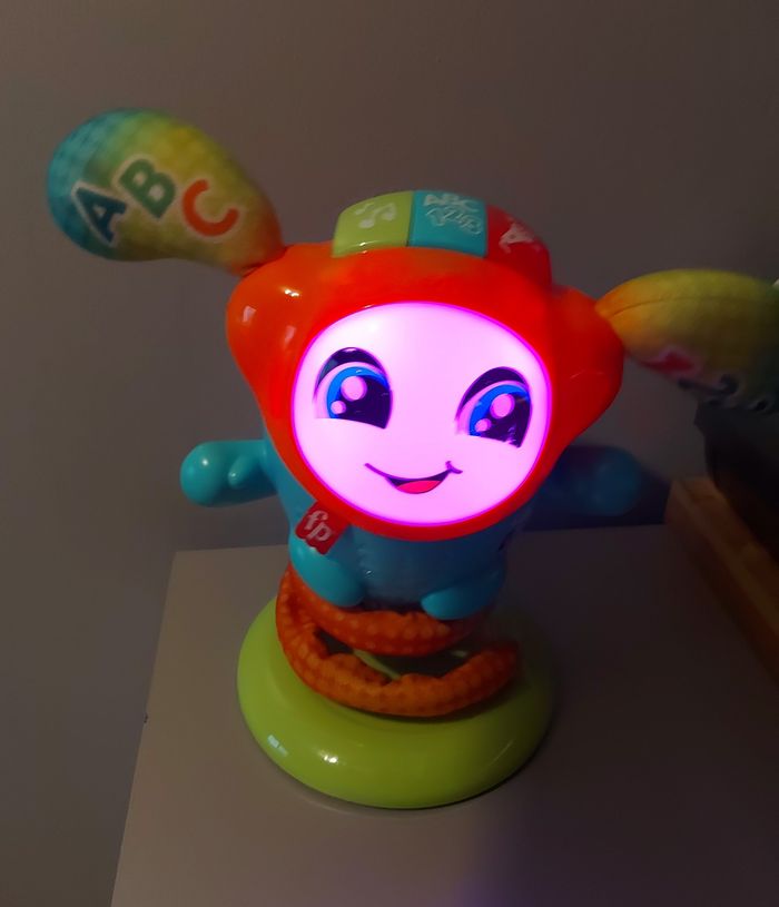 Dj le robot danseur à rebonds - photo numéro 2