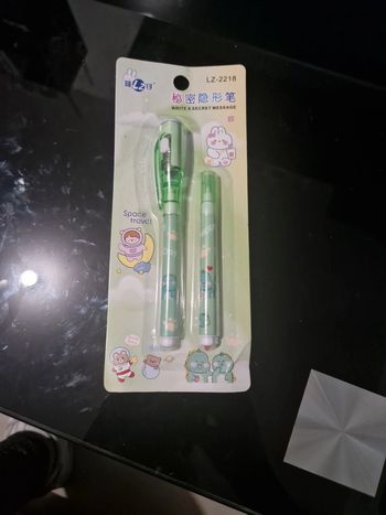 Stylo à encre invisible