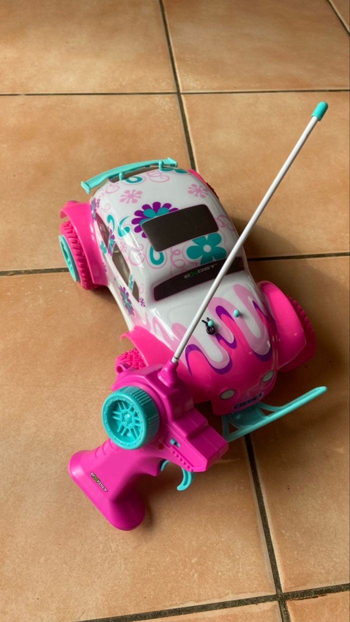 Voiture télécommandée - photo numéro 2