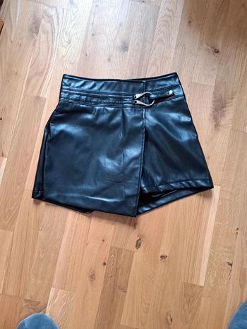 Short avec rabat en simili cuir taille M 3% spandex