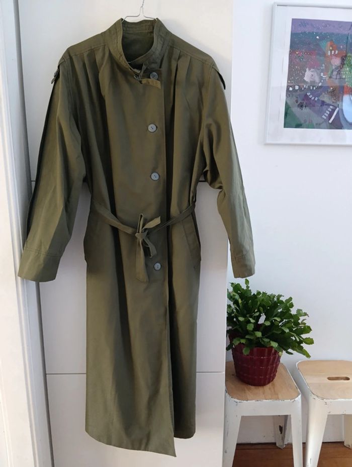 Trench kaki vintage
Taille 42 - photo numéro 3