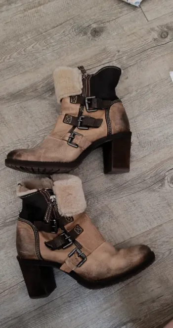 Pas de vintedgo svp. Bottines