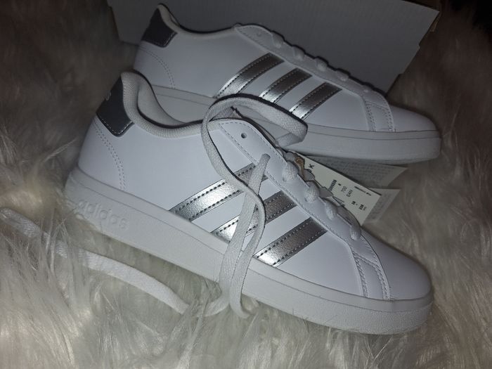 Baskets adidas