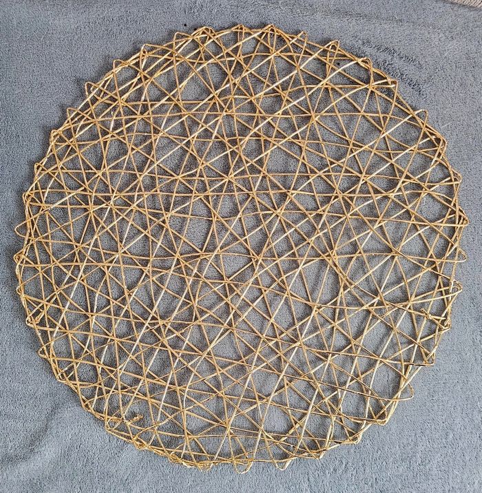 Lot de 8 sets de table dorés
