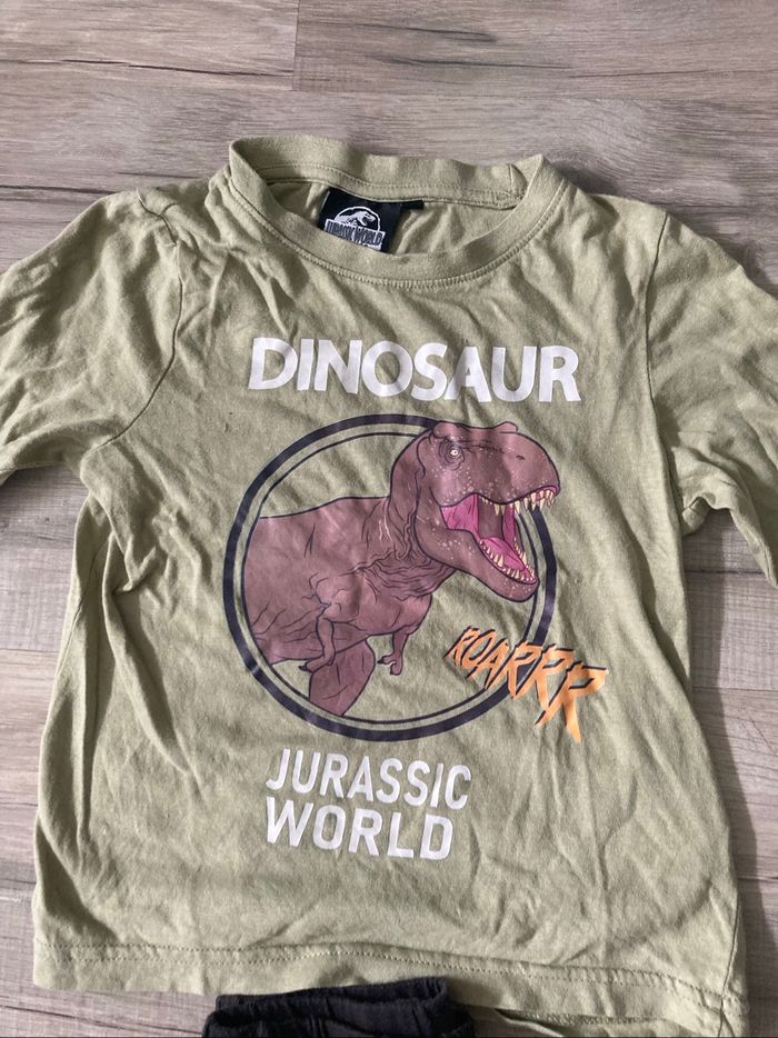 Pyjama jurassic World 4 anime - photo numéro 3