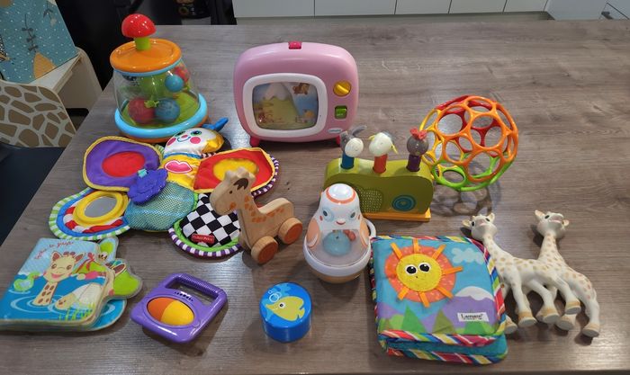 Lot jeux d'éveil bébé