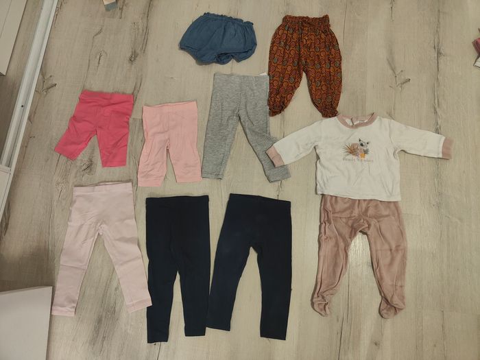 Lot 40 vêtements fille 18-24mois - photo numéro 2