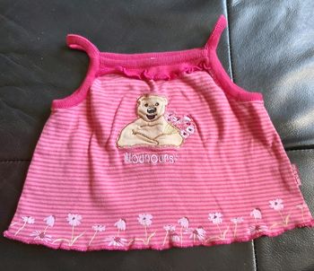 Tee-shirt fille sans manches 6 mois en très bon état (78)