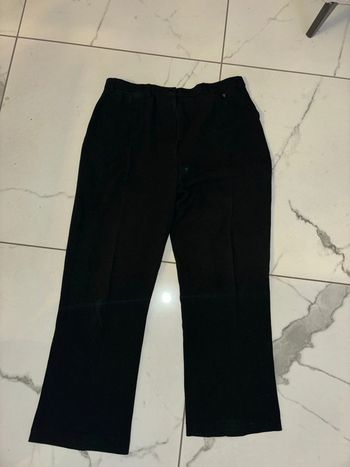 Pantalon habillé taille 44 en très bon état