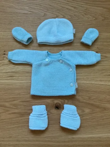 Ensemble bleu maille prématuré