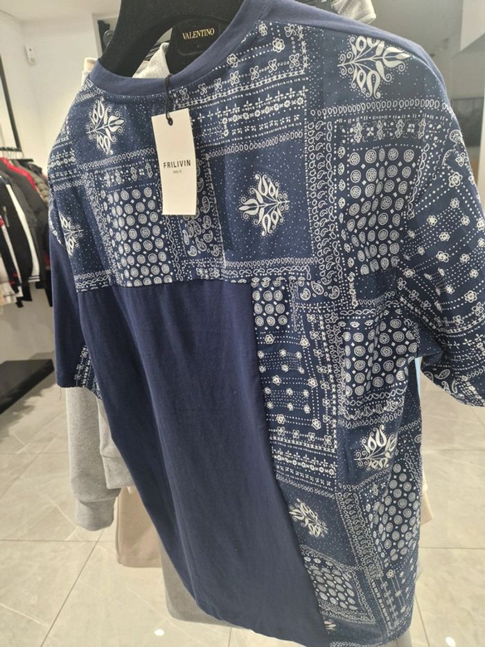 T-shirt ◇ frilivin ◇ neuf - photo numéro 2