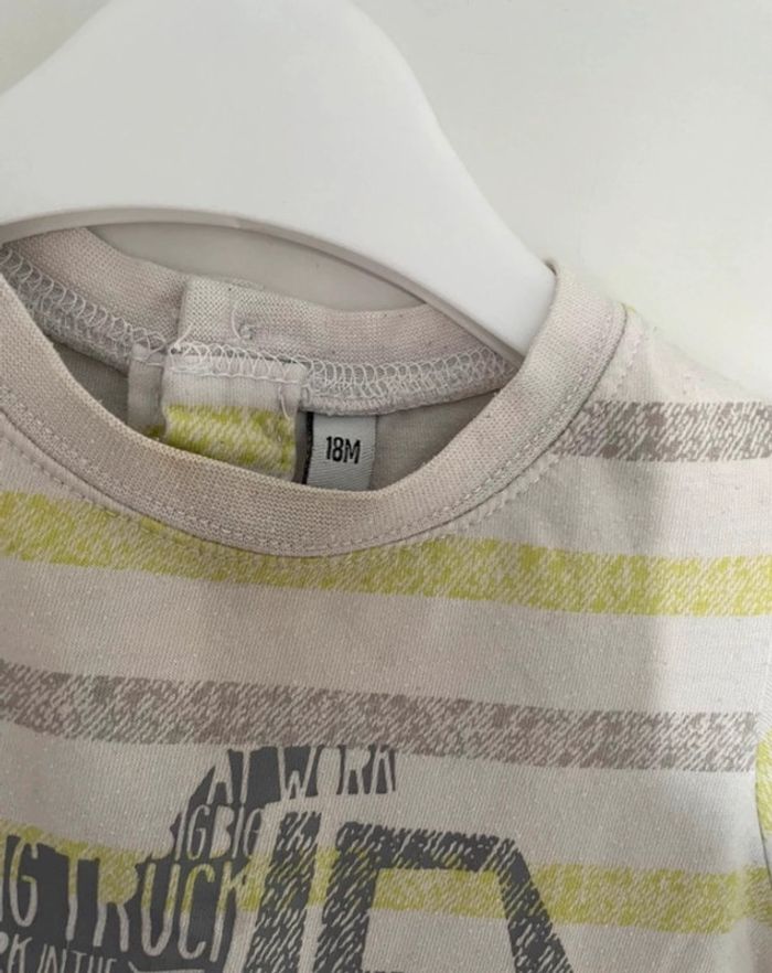Lot 2 tee shirt 18 mois - photo numéro 2