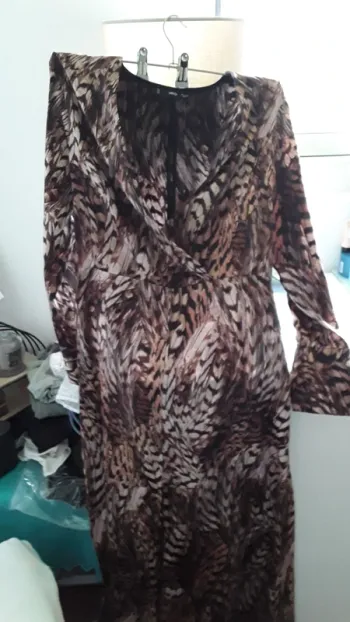 Robe léopard  mango  t38 comme neuve