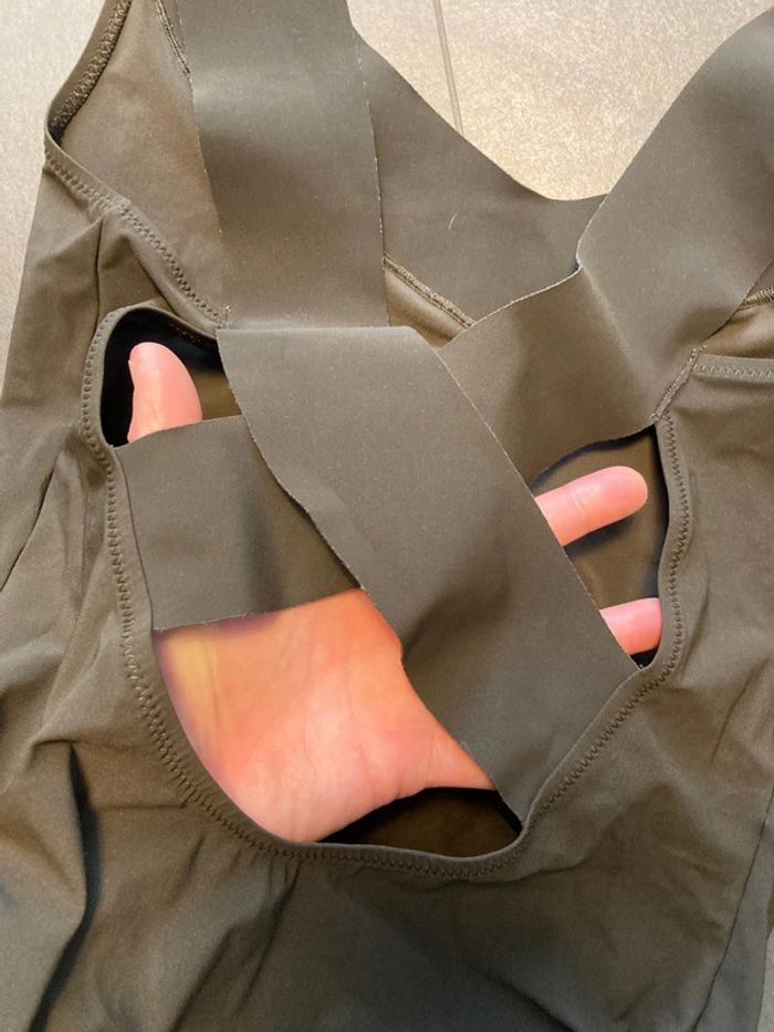 maillot de bain, une pièce taille 36 - photo numéro 4