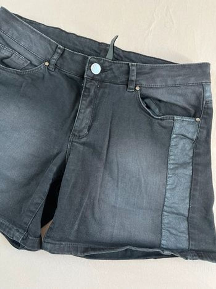 Short Nafnaf noir taille 40 - photo numéro 2