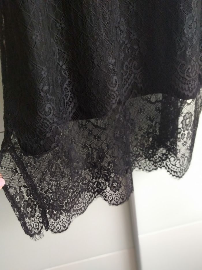 Petite robe noire à bretelles - photo numéro 4
