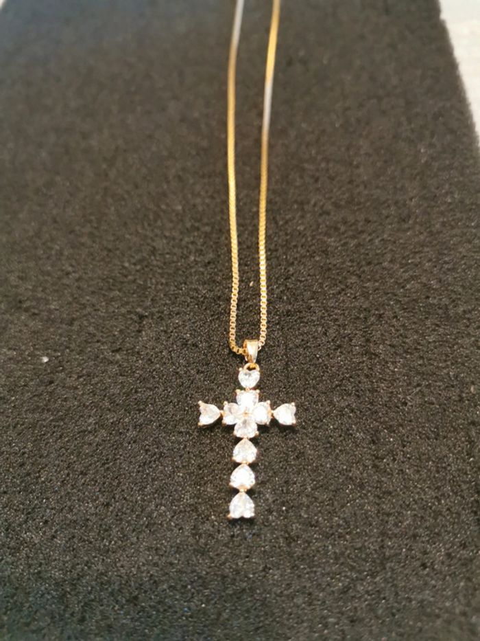 Collier et pendentif spirituel croix chrétienne