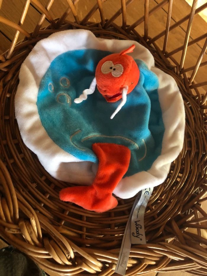 Doudou poisson rouge Woody