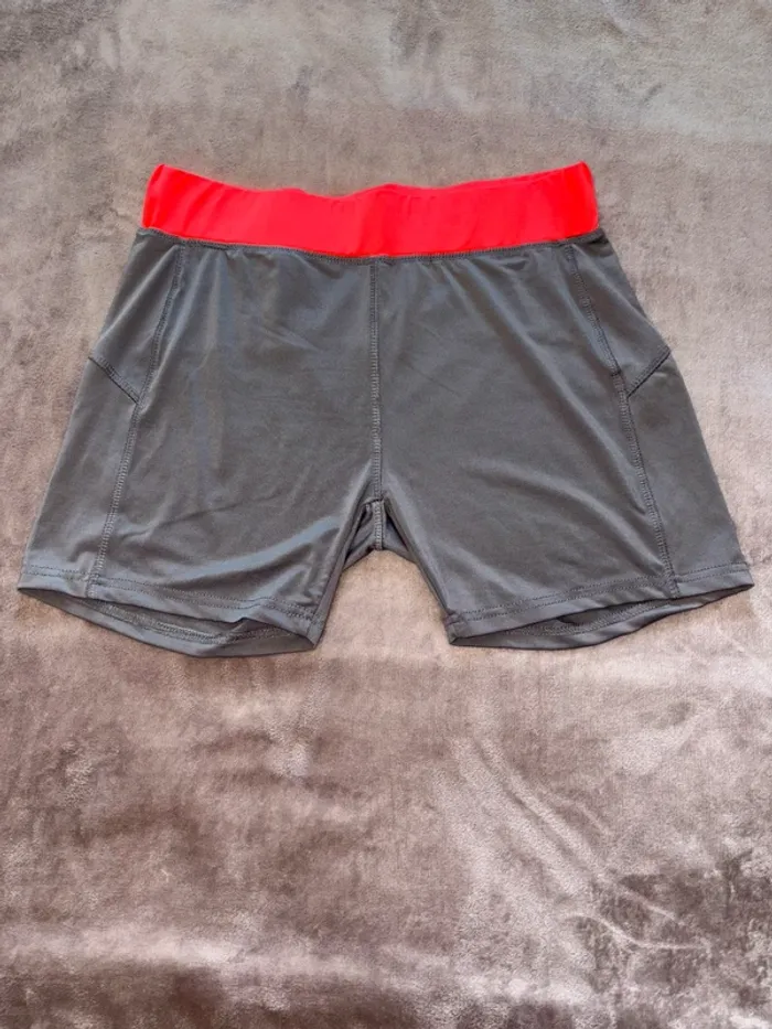 Lot de 7 vêtements femme taille L en très bon état - photo numéro 16