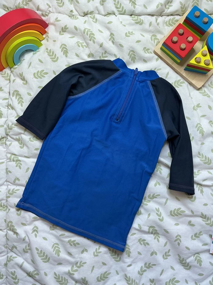 teeshirt anti uv kiabi 3 ans bleu et marine - photo numéro 5