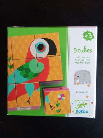 Boîte de 9 cubes en bois ,marque Djeco dès 3 ans,  motif animaux, découverte, motricité fine, jeu éveil
