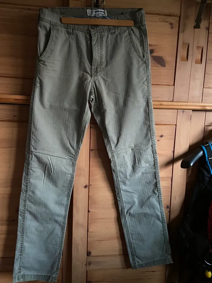 Pantalon « Pataugas «  vert kaki