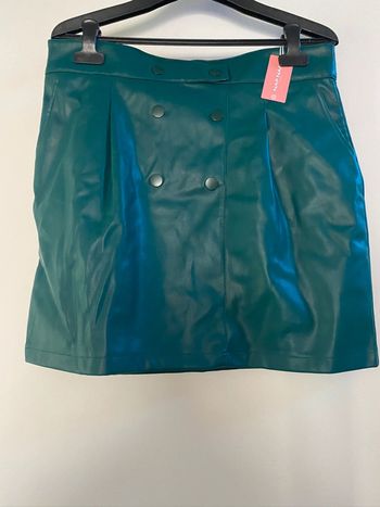 Jupe Naf Naf en similicuir taille 40 Neuve