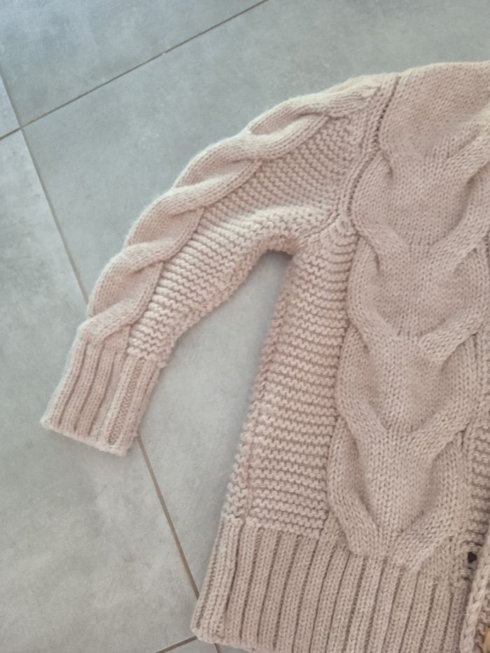 gros gilet en maille torsadé  laine beige  neuf - photo numéro 4