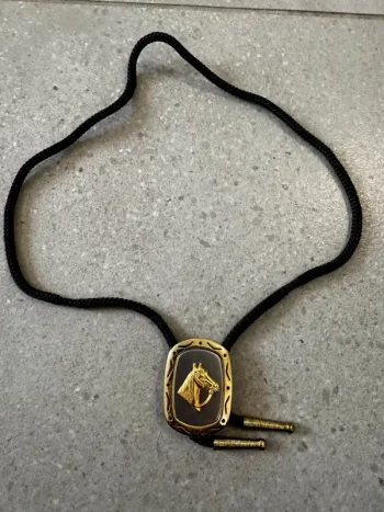 Collier cheval réglable, bon état