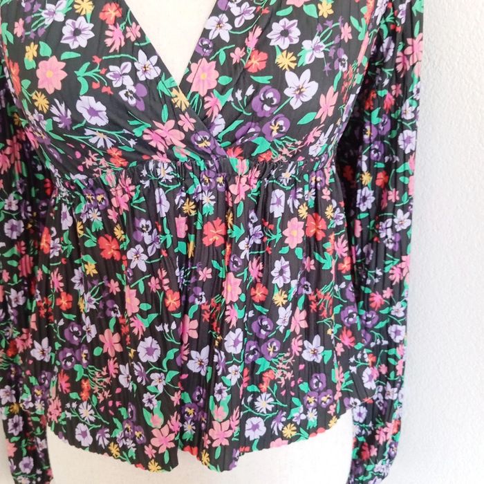 Blouse Fleurie A Manches Longues Taille S Marque Pimkie - photo numéro 3