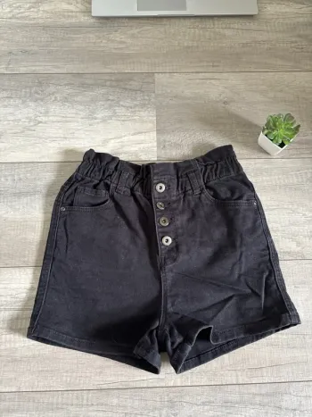 short noir, la halle