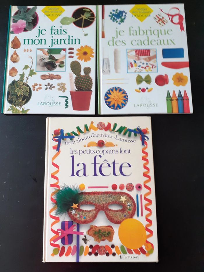 Lot de 3 livres d’activité Larousse TBE
